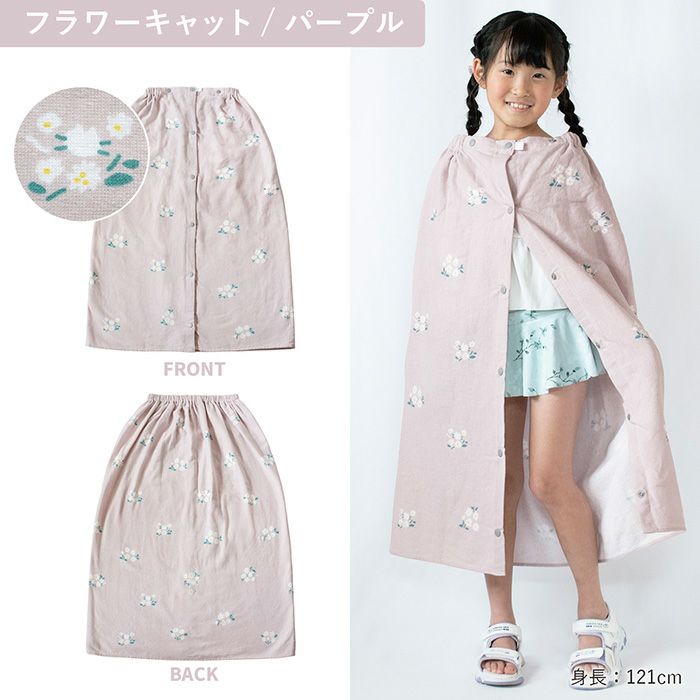 花の中にひっそり隠れる猫がかわいいデザイン